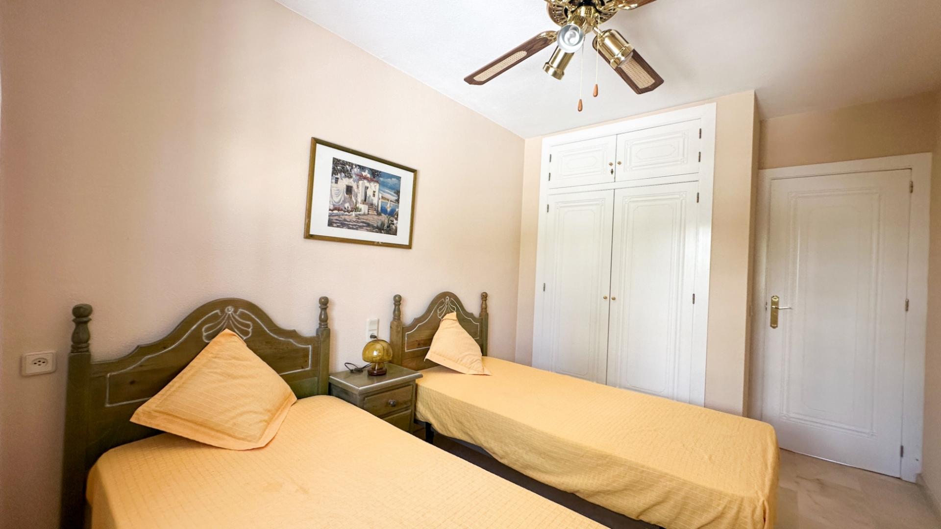 2-Bedroom House in Villamartín-las Filipinas, Orihuela Costa - Image 15