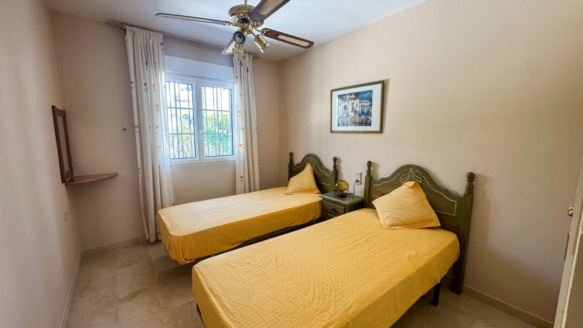 2-Bedroom House in Villamartín-las Filipinas, Orihuela Costa - Image 16