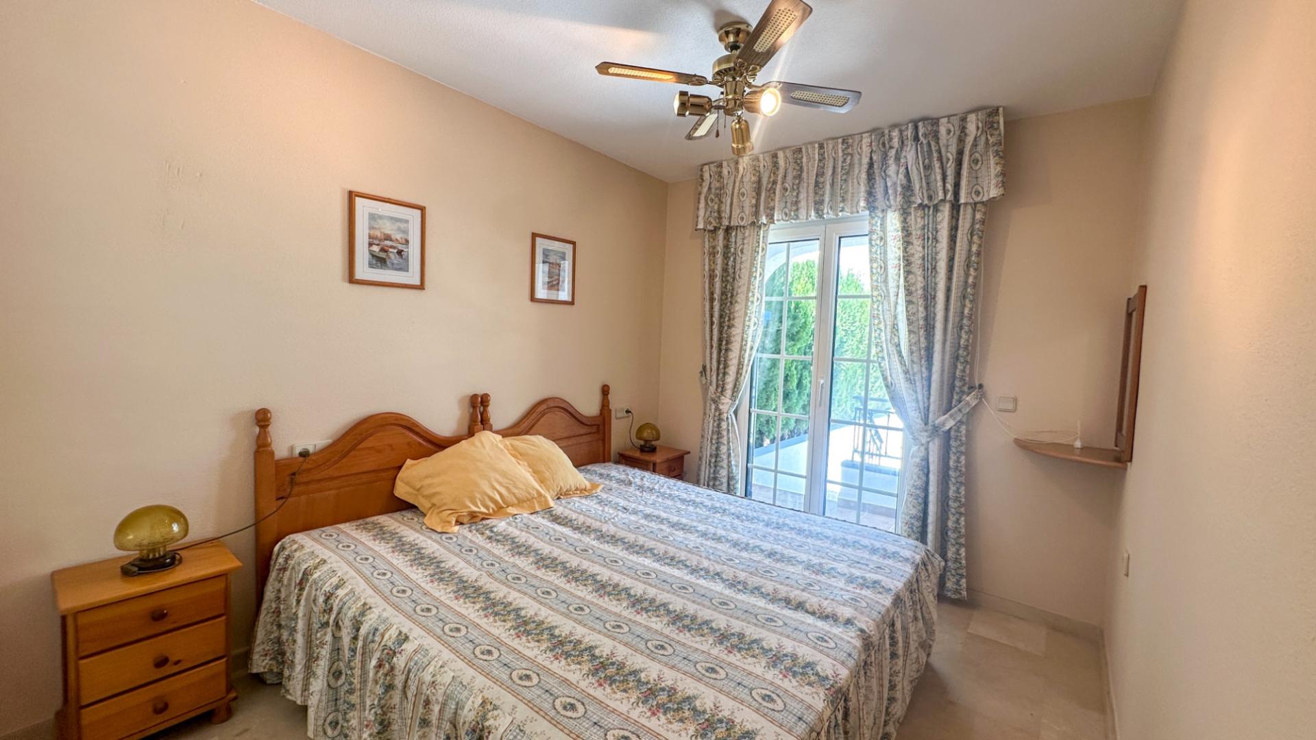 2-Bedroom House in Villamartín-las Filipinas, Orihuela Costa - Image 25