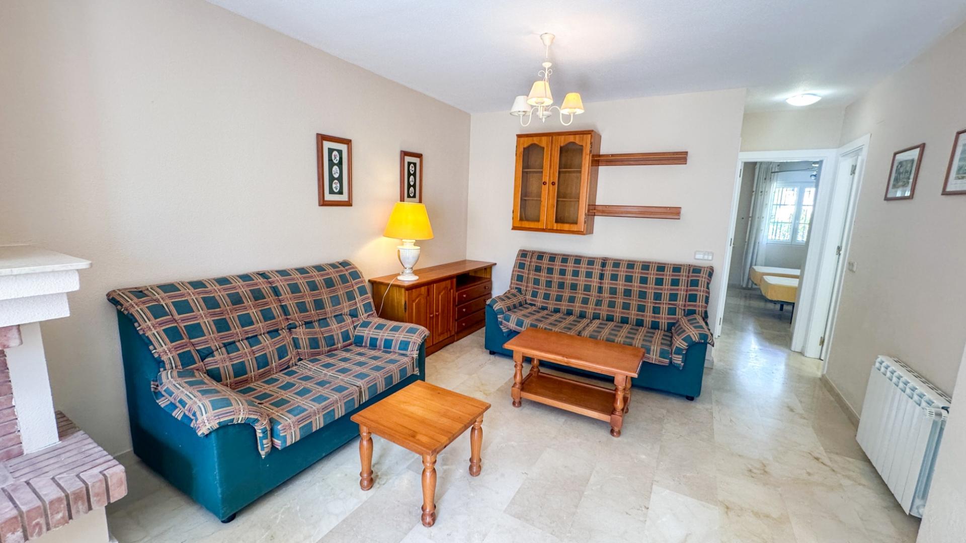 2-Bedroom House in Villamartín-las Filipinas, Orihuela Costa - Image 8