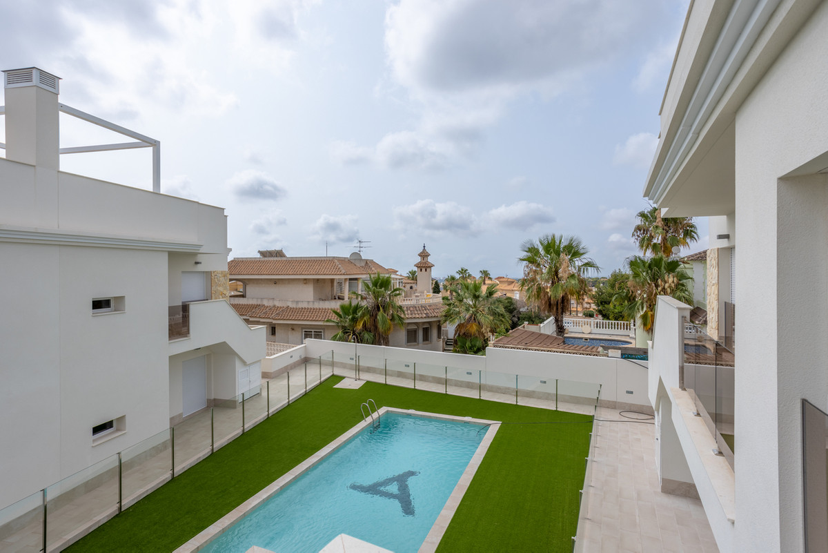 Benedenwoning met 2 Slaapkamers in Villamartin, Orihuela ... - Image 5