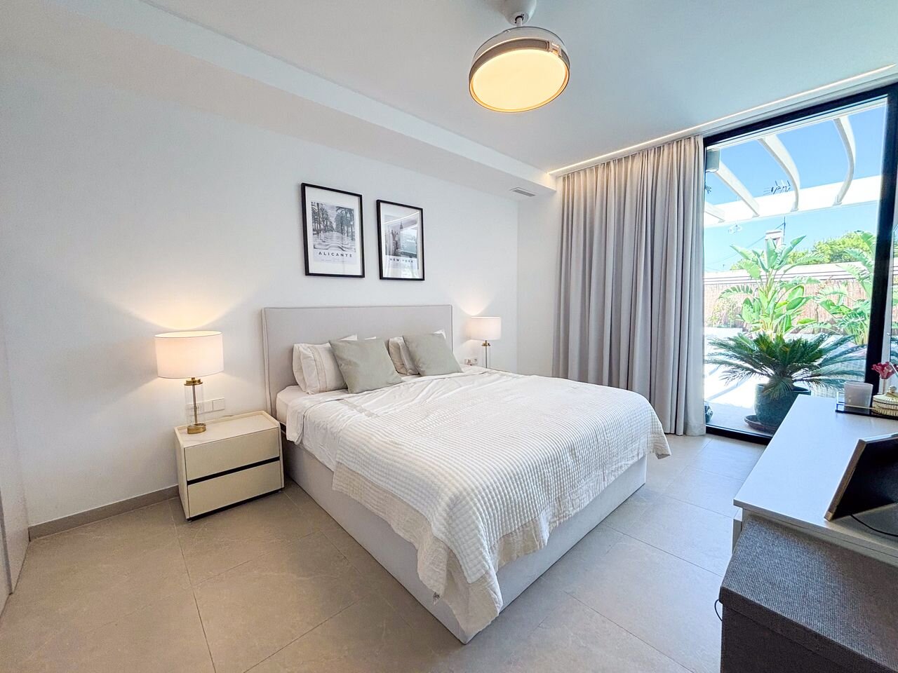3-Bedroom Villa in Lomas de Cabo Roig, Orihuela Costa - Image 18