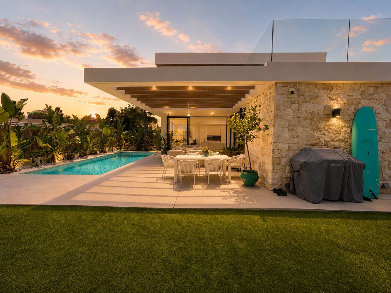 3-Bedroom Villa in Lomas de Cabo Roig, Orihuela Costa - Image 3