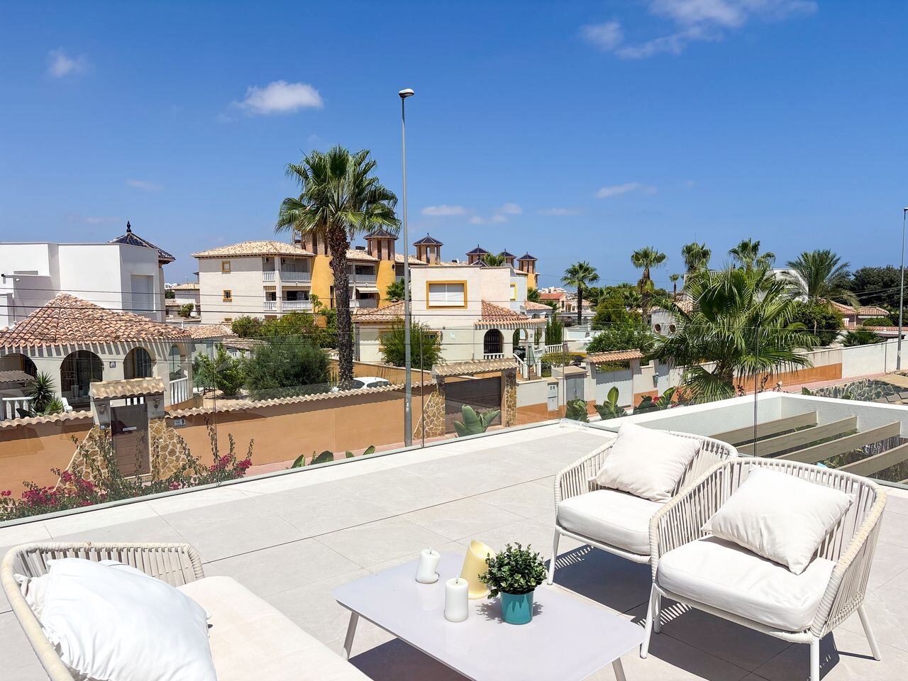 3-Bedroom Villa in Lomas de Cabo Roig, Orihuela Costa - Image 41