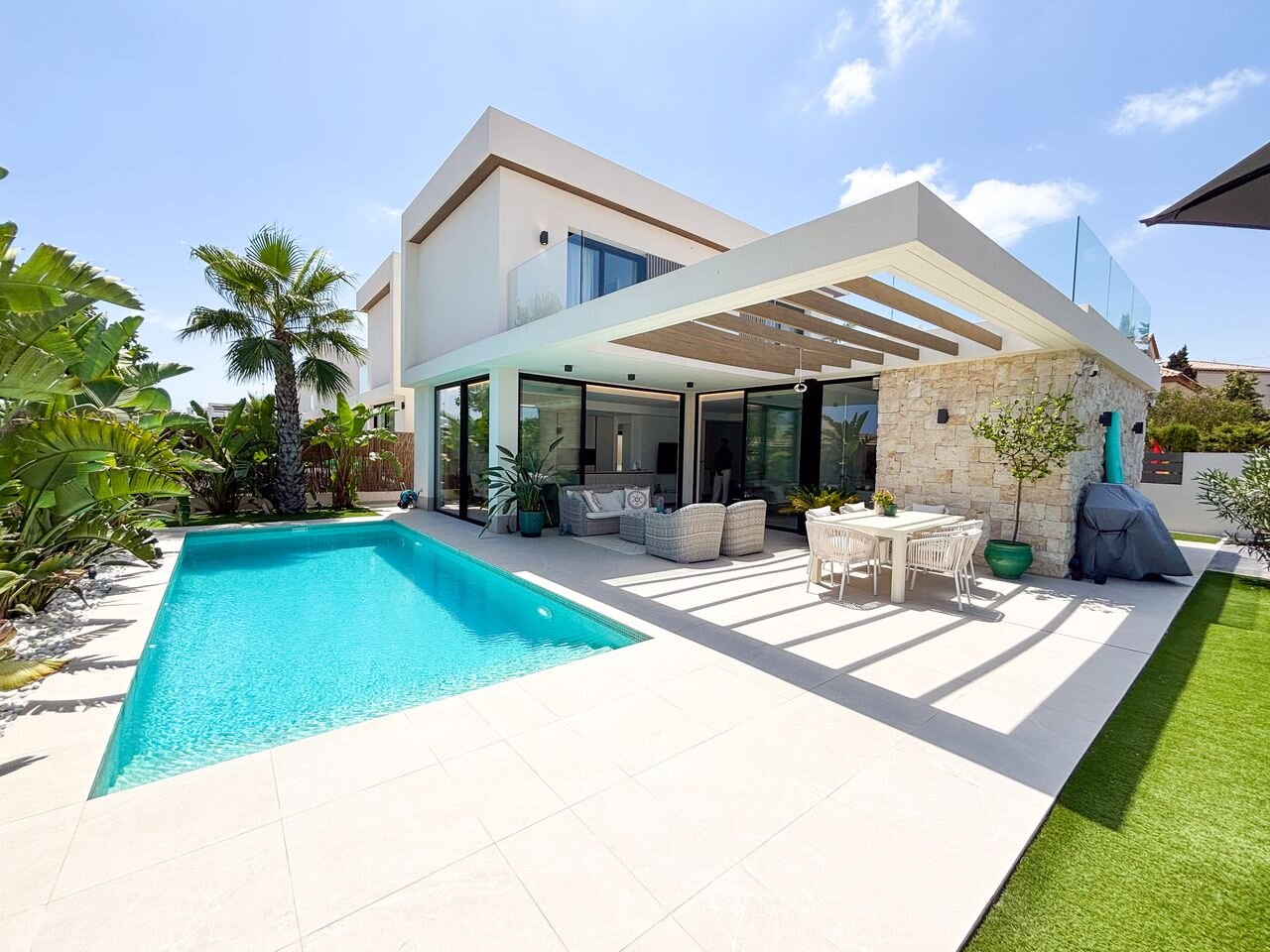 3-Bedroom Villa in Lomas de Cabo Roig, Orihuela Costa - Image 5