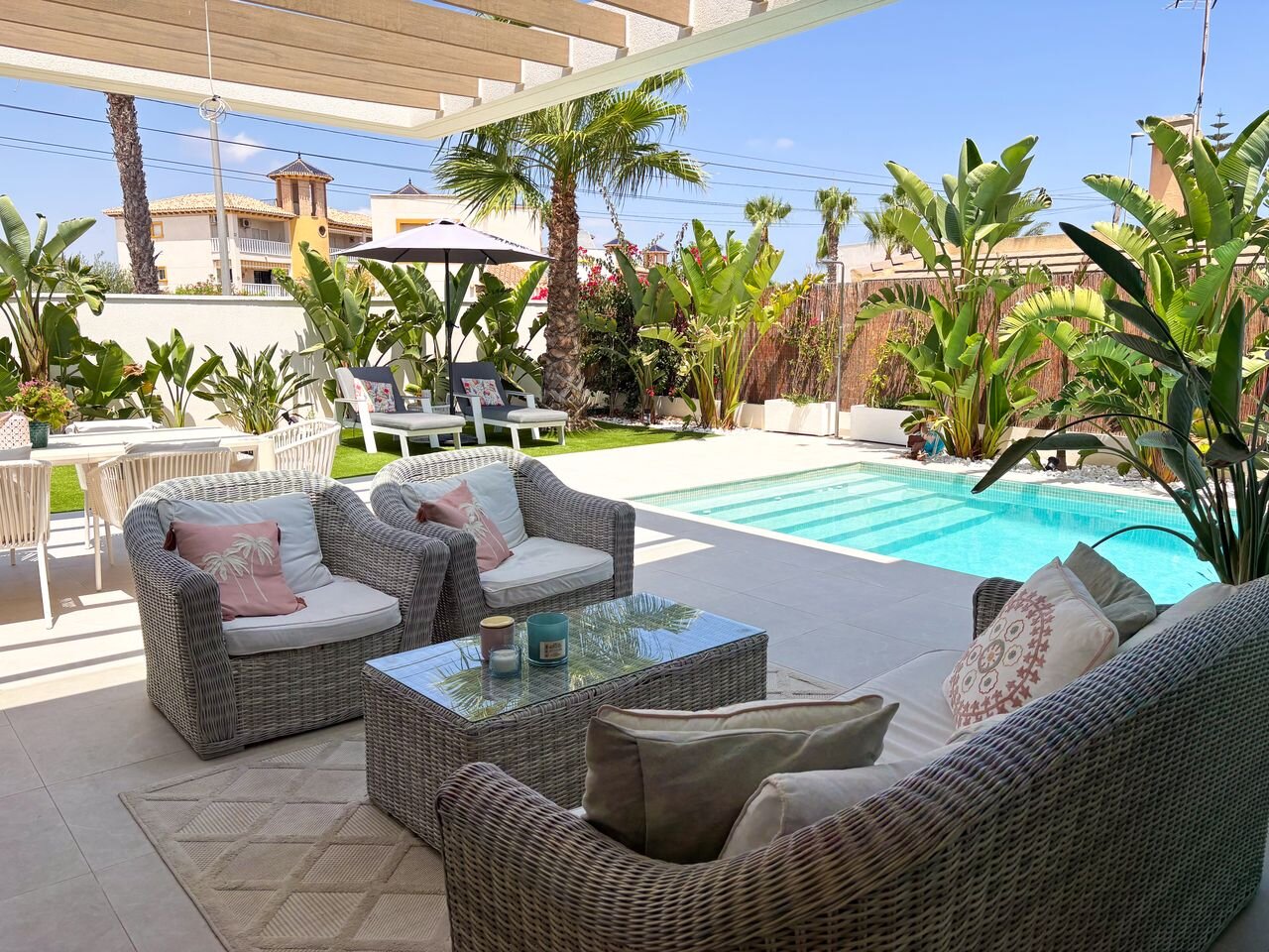 3-Bedroom Villa in Lomas de Cabo Roig, Orihuela Costa - Image 9