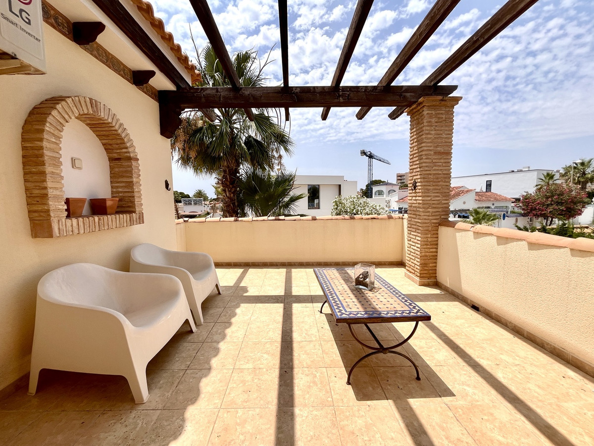 5-Bedroom Detached House in La Zenia, Orihuela Costa | Su... - Image 19