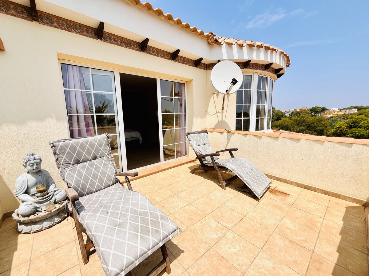 5-Bedroom Detached House in La Zenia, Orihuela Costa | Su... - Image 25