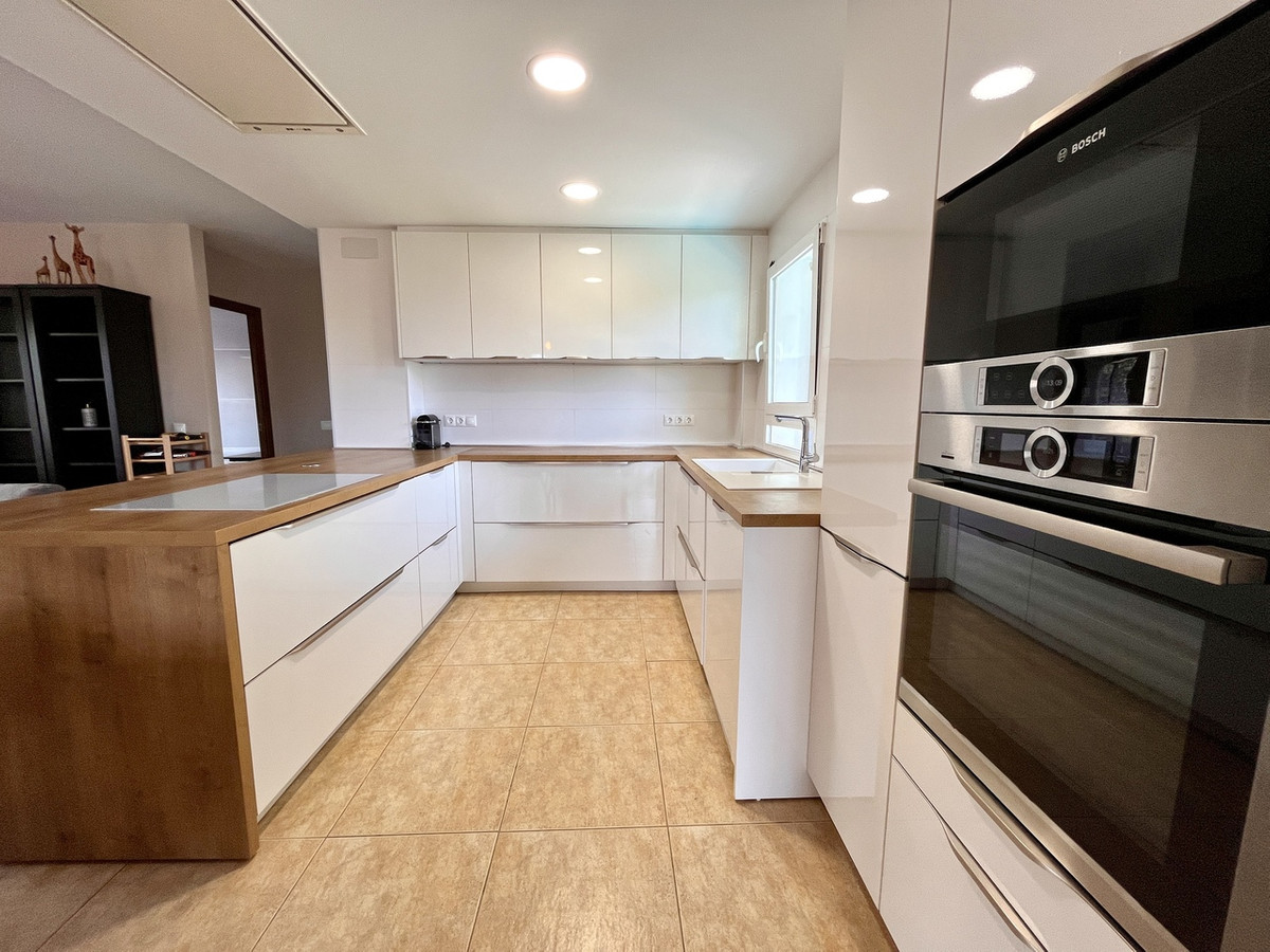 5-Bedroom Detached House in La Zenia, Orihuela Costa | Su... - Image 6