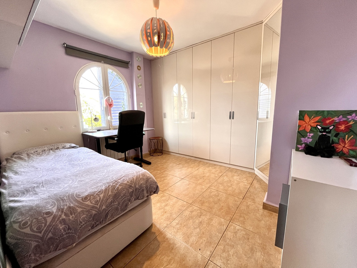 5-Bedroom Detached House in La Zenia, Orihuela Costa | Su... - Image 7