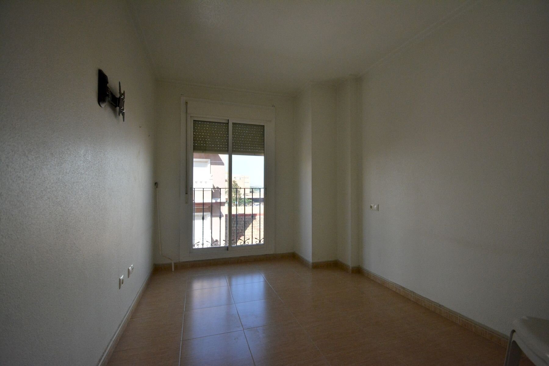 2-Bedroom Apartment in Pueblo, Guardamar del Segura - Image 10