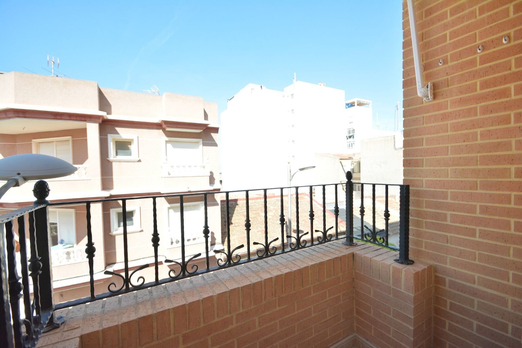 2-Bedroom Apartment in Pueblo, Guardamar del Segura - Image 13