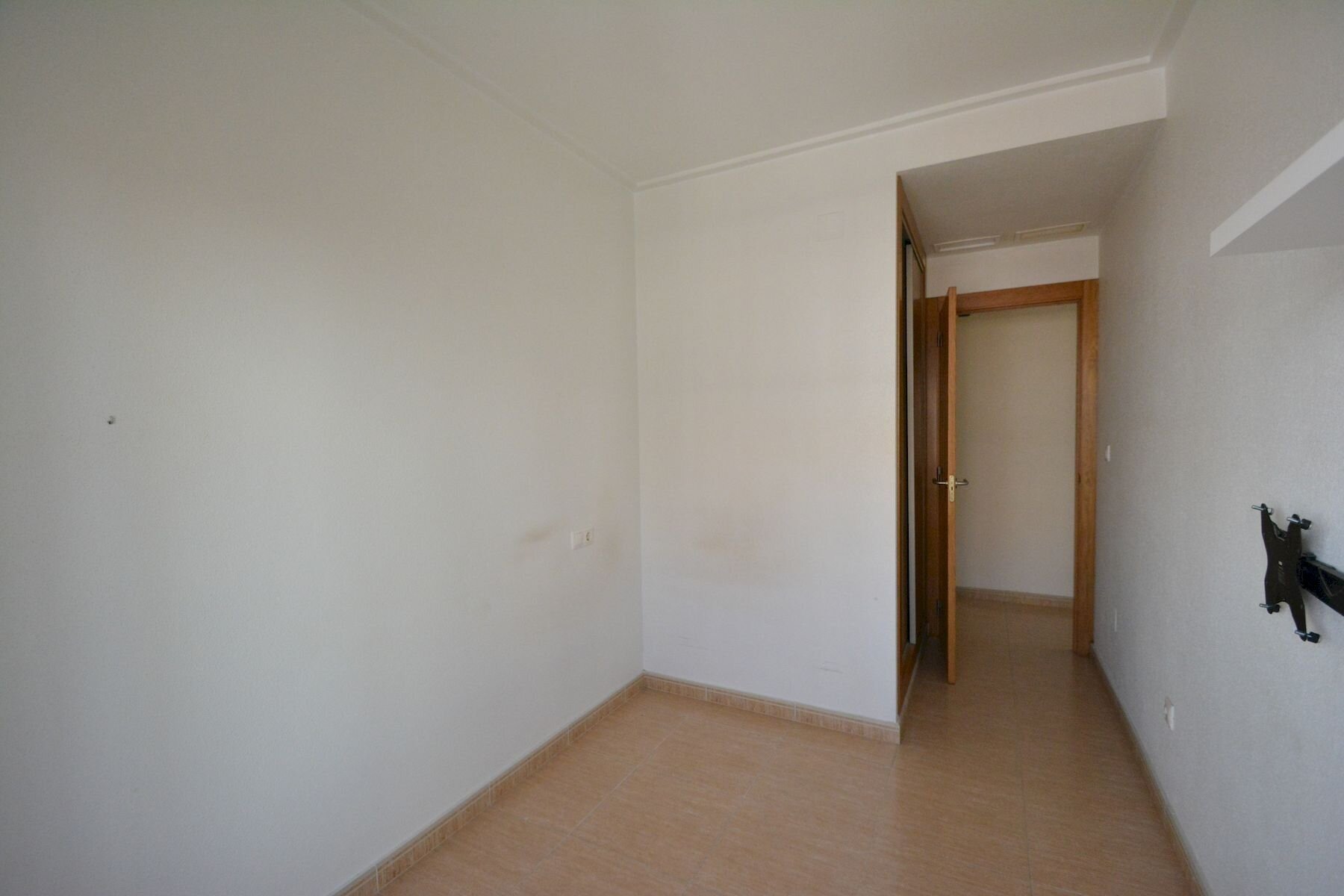 2-Bedroom Apartment in Pueblo, Guardamar del Segura - Image 14