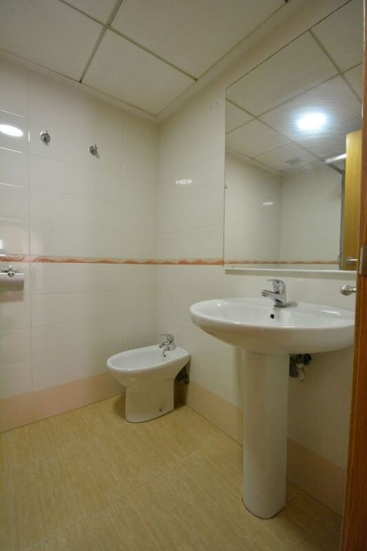 2-Bedroom Apartment in Pueblo, Guardamar del Segura - Image 8