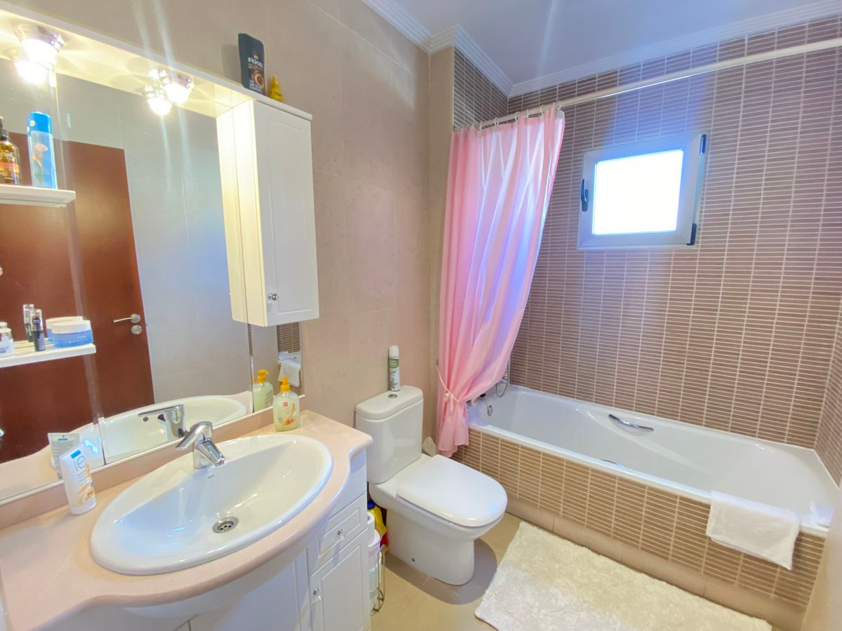 3-Bedroom Townhouse in Rojales | Sunny Casas - Costa Bla... - Image 15