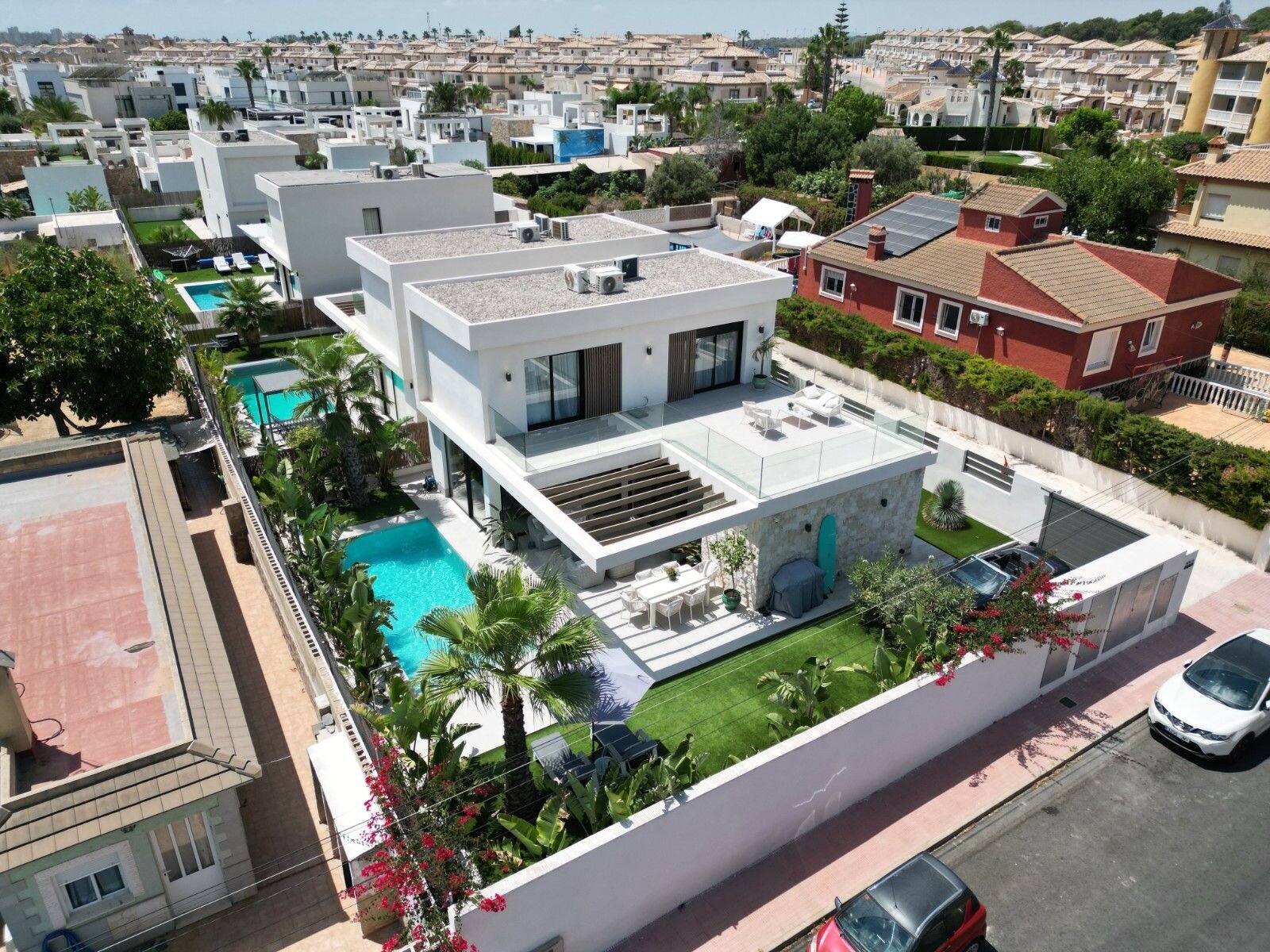 3-Bedroom Villa in Lomas de Cabo Roig, Orihuela Costa - Image 2