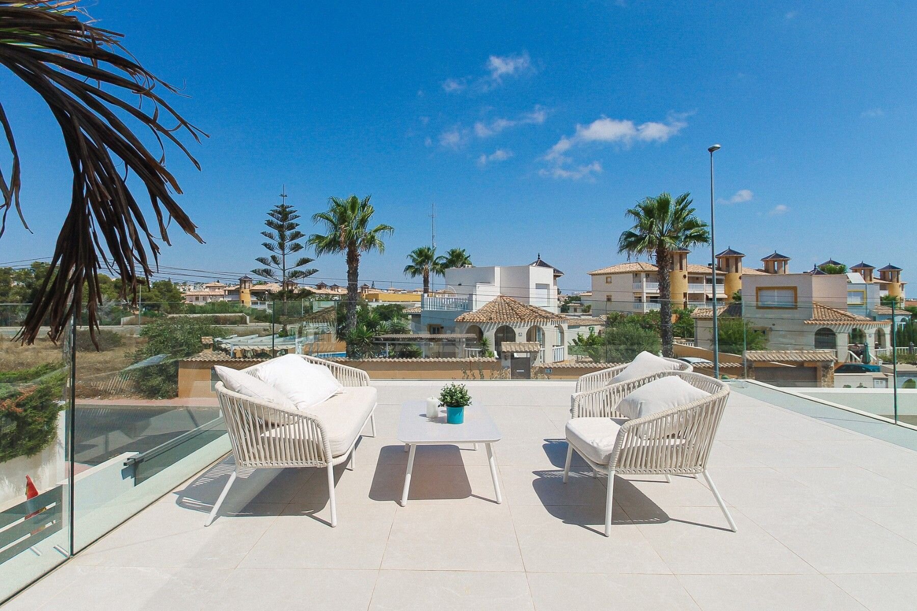 3-Bedroom Villa in Lomas de Cabo Roig, Orihuela Costa - Image 32