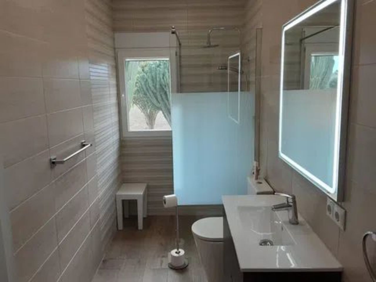 6-Bedroom Villa in Centro, San Miguel de Salinas - Image 29