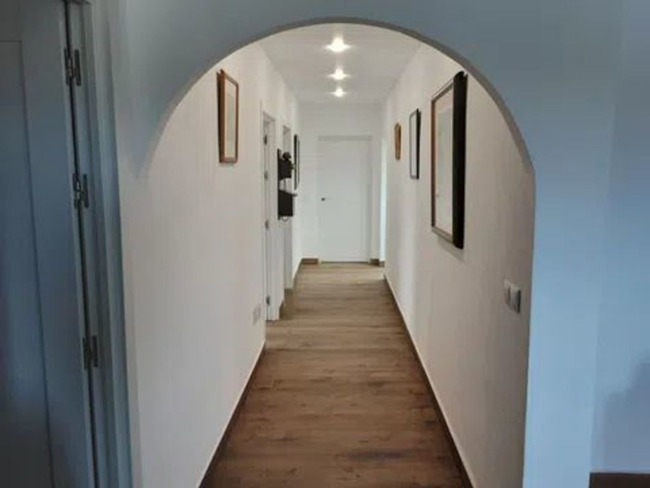 6-Bedroom Villa in Centro, San Miguel de Salinas - Image 32