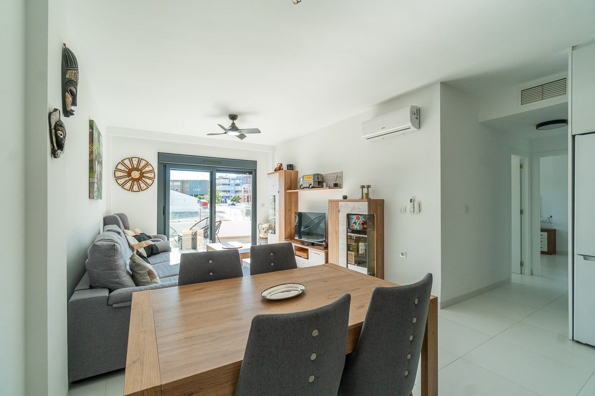 2-Bedroom Apartment in Pueblo 9, San Miguel de Salinas - Image 12