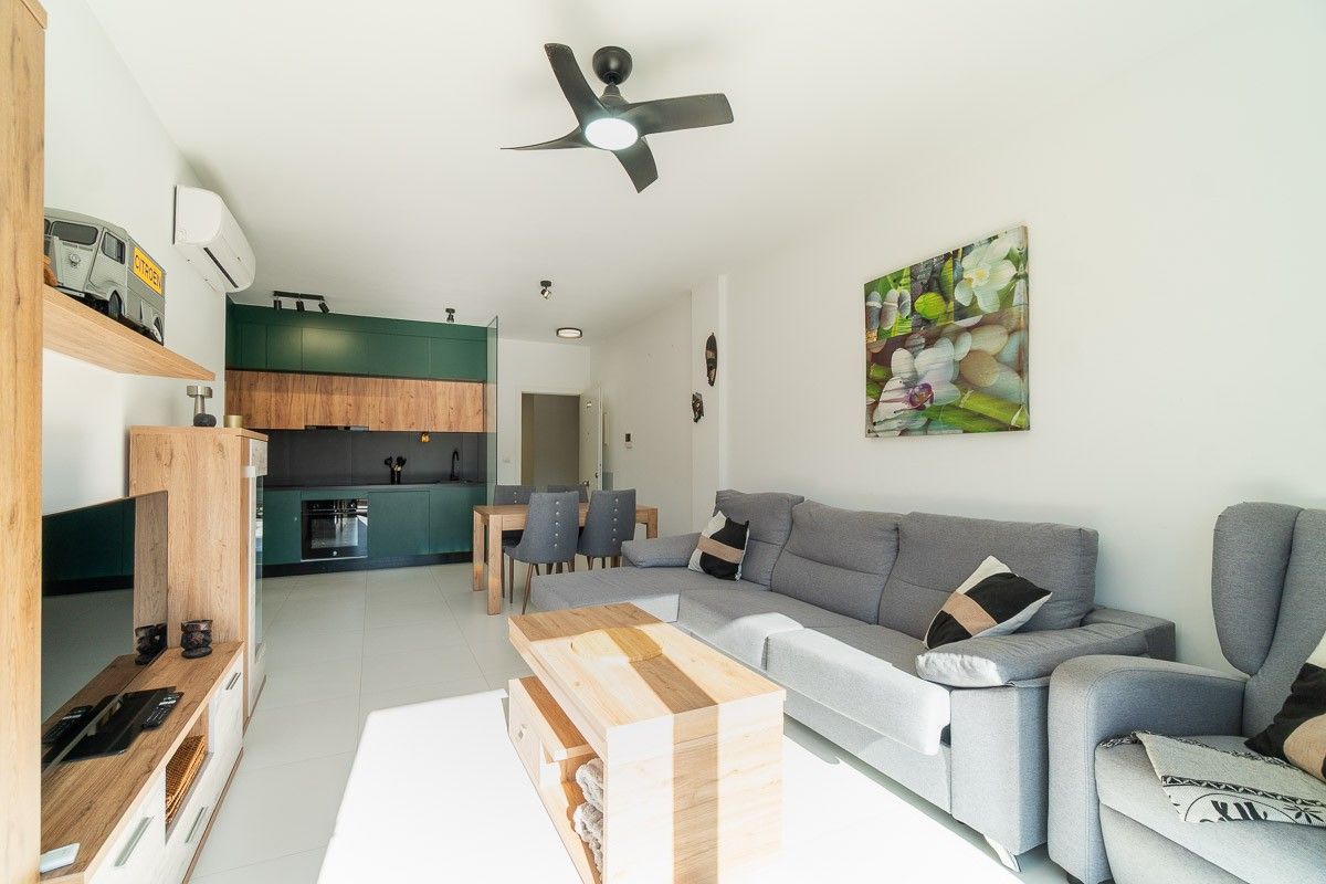 2-Bedroom Apartment in Pueblo 9, San Miguel de Salinas - Image 16