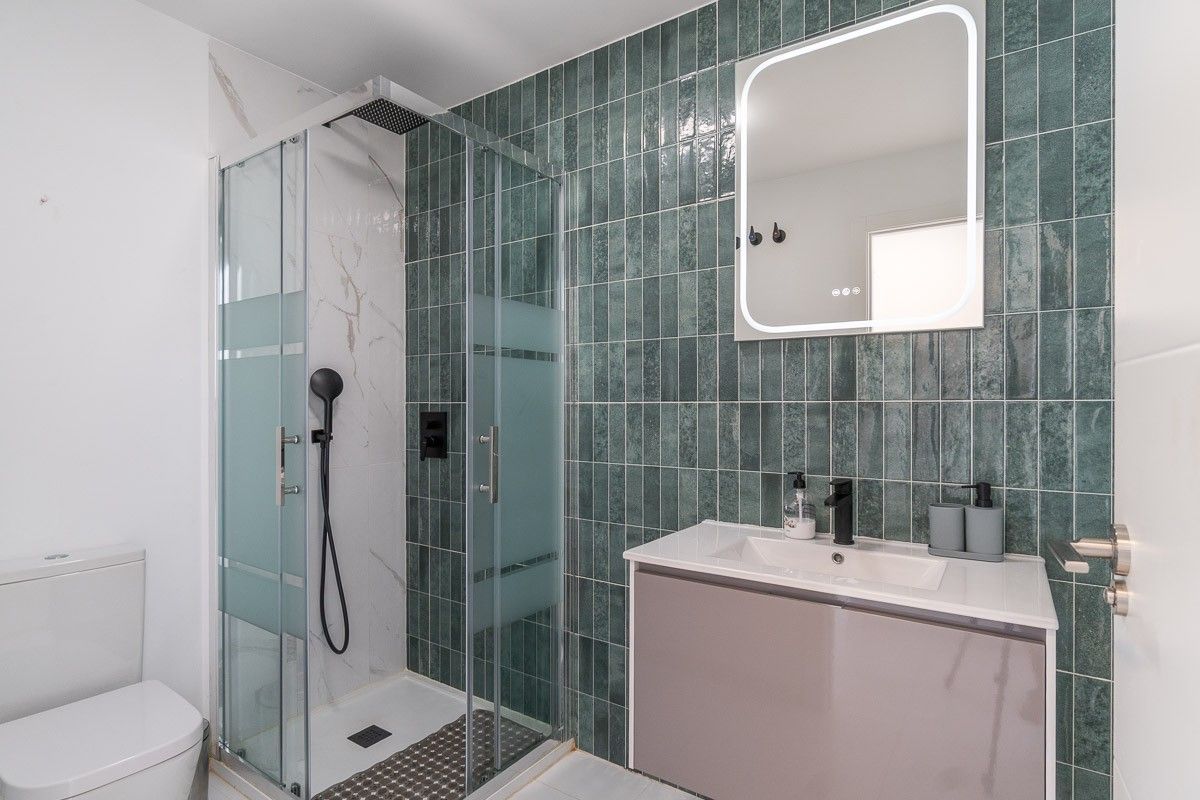 2-Bedroom Apartment in Pueblo 9, San Miguel de Salinas - Image 18
