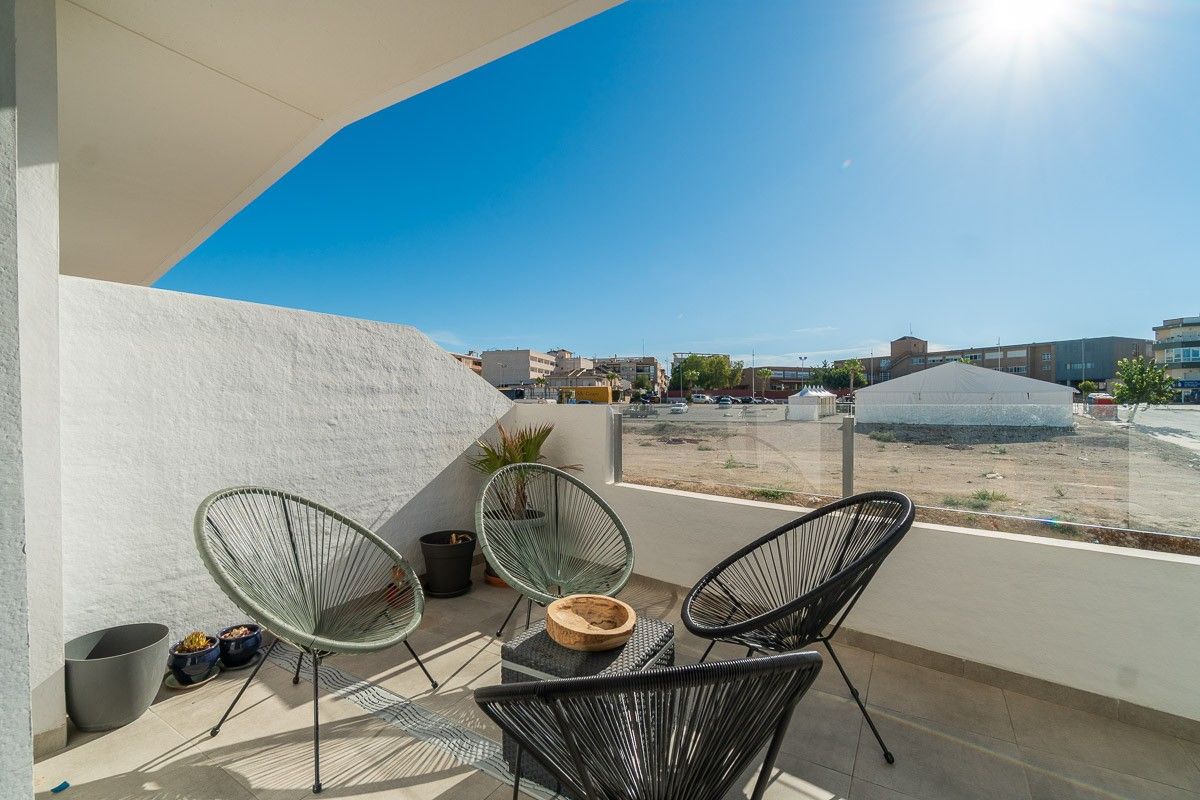 2-Bedroom Apartment in Pueblo 9, San Miguel de Salinas - Image 27
