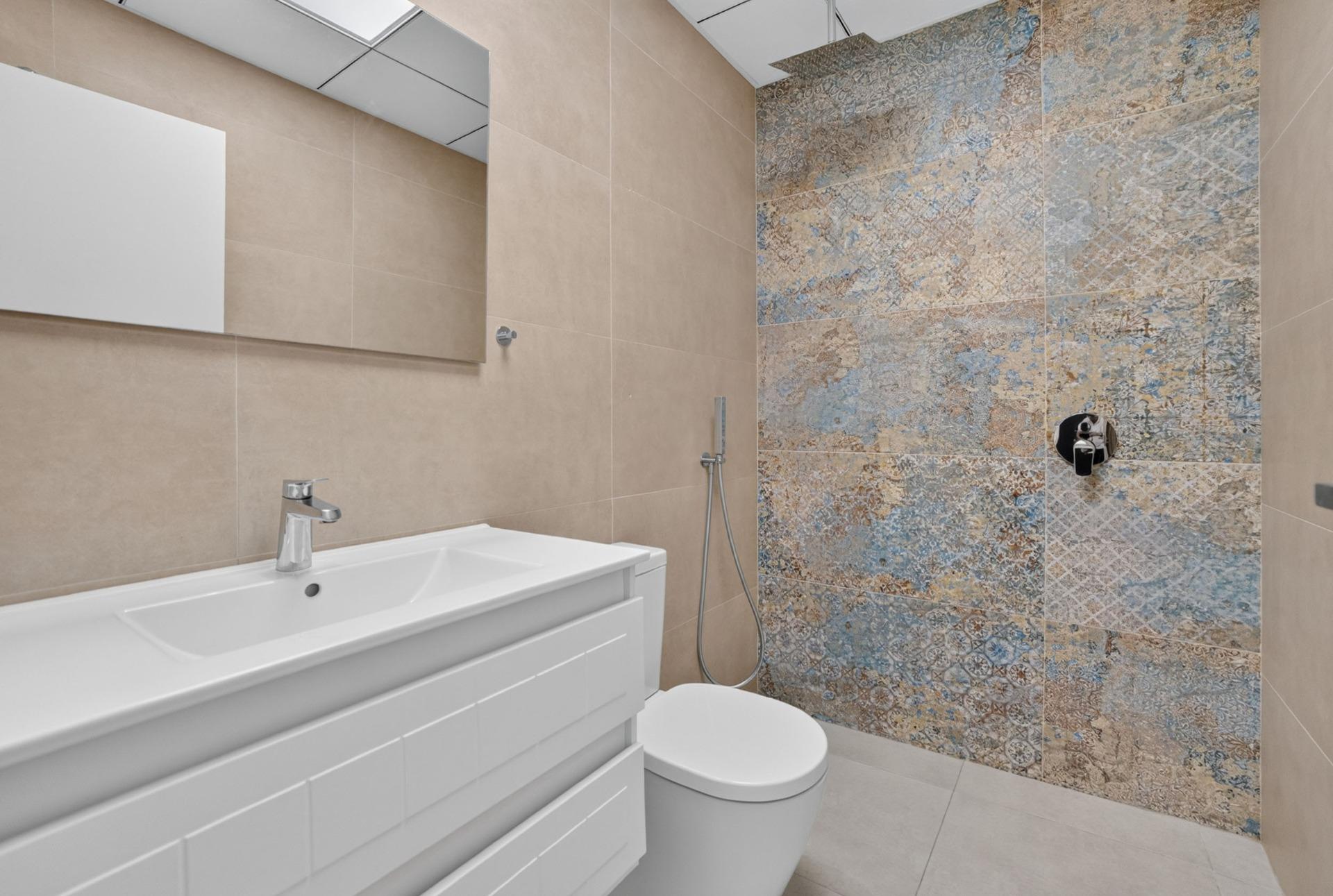 5-Bedroom Villa in Benimar, Rojales - Image 15