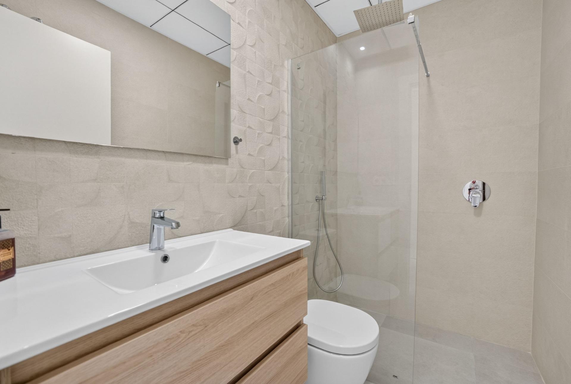 5-Bedroom Villa in Benimar, Rojales - Image 21
