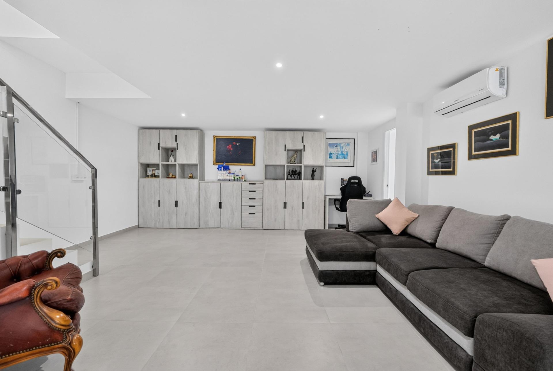 5-Bedroom Villa in Benimar, Rojales - Image 24