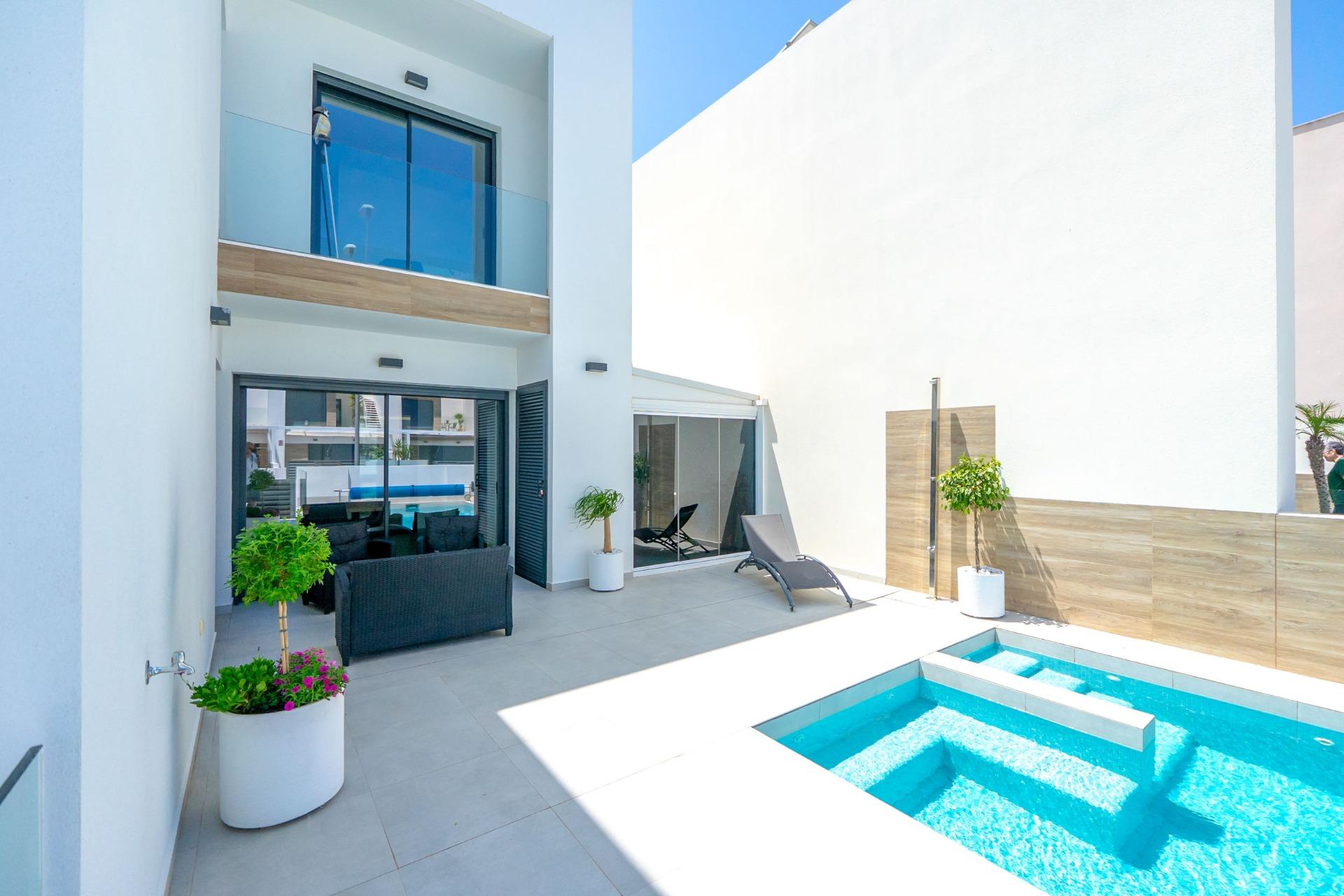 5-Bedroom Villa in Benimar, Rojales - Image 30