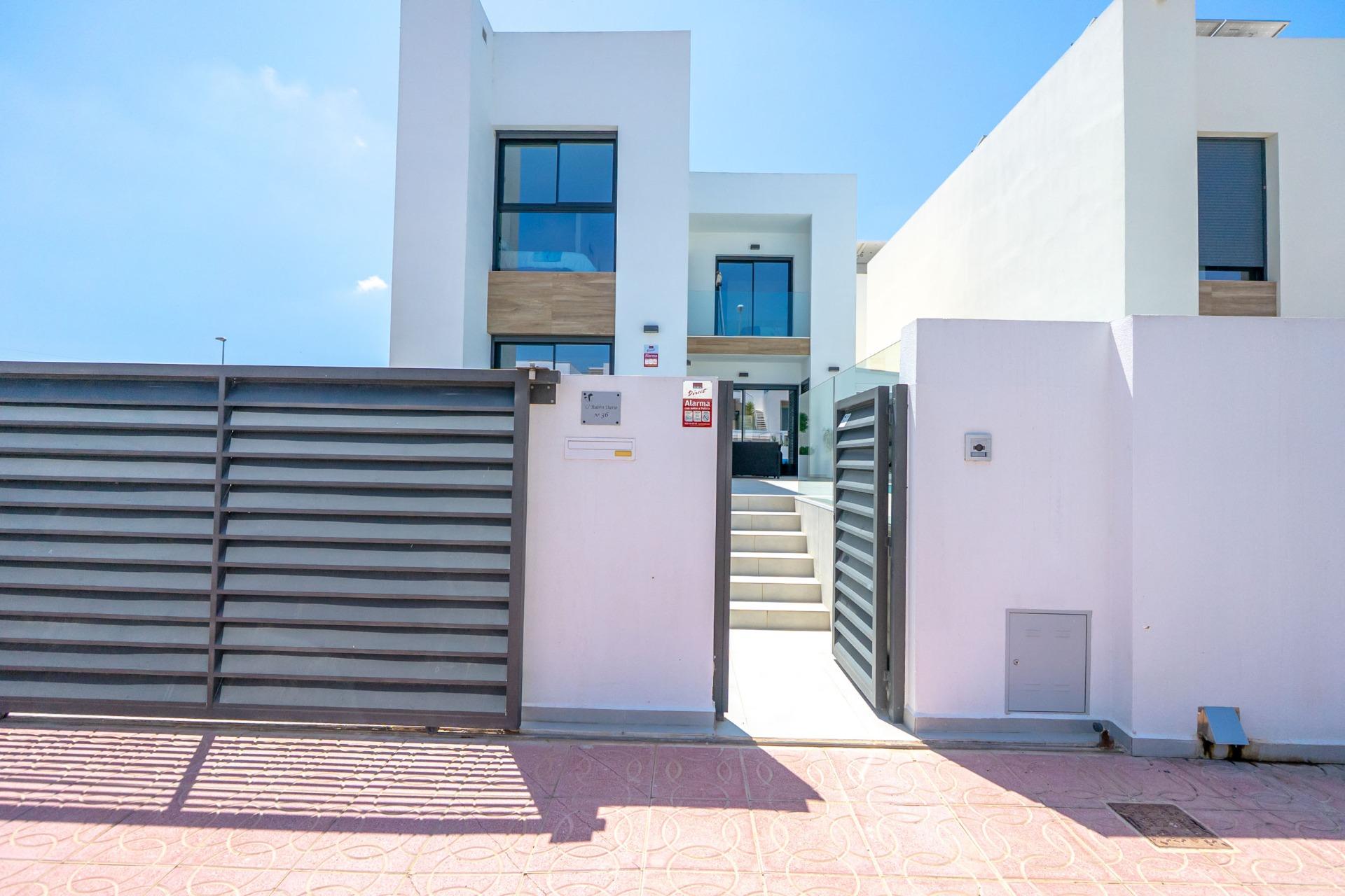 5-Bedroom Villa in Benimar, Rojales - Image 32