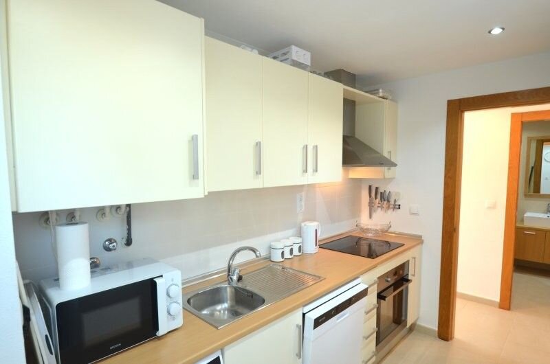 2-Bedroom Apartment in Sucina, Sucina - Image 11