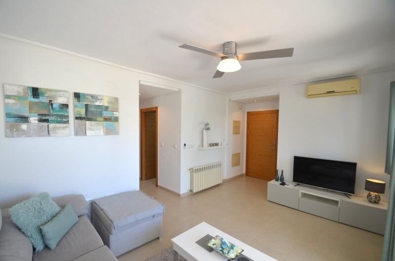 2-Bedroom Apartment in Sucina, Sucina - Image 4