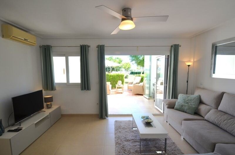 2-Bedroom Apartment in Sucina, Sucina - Image 5