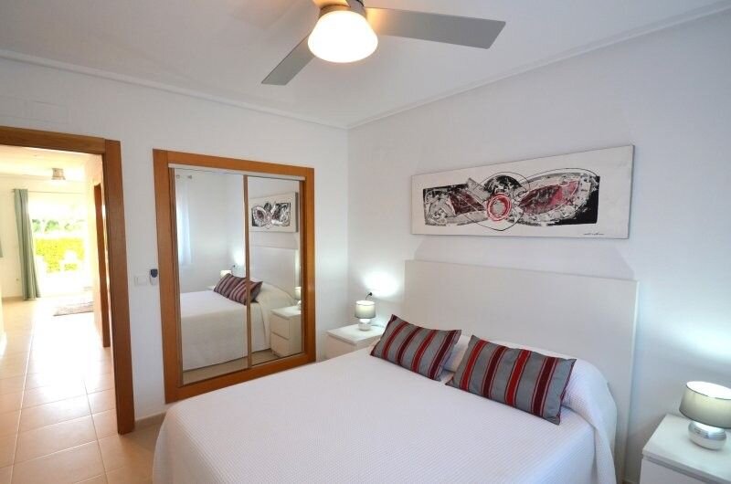 2-Bedroom Apartment in Sucina, Sucina - Image 7
