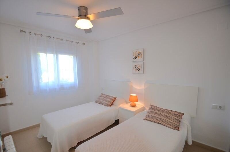 2-Bedroom Apartment in Sucina, Sucina - Image 8