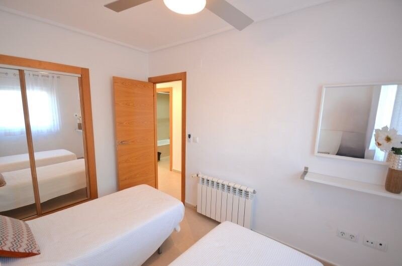 2-Bedroom Apartment in Sucina, Sucina - Image 9