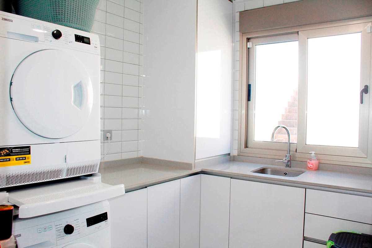 4-Bedroom Detached House in  Orihuela Costa | Sunny Casas... - Image 11