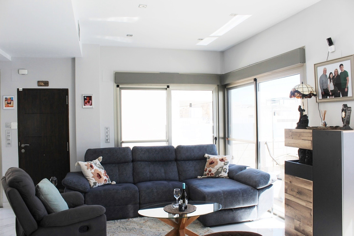 4-Bedroom Detached House in  Orihuela Costa | Sunny Casas... - Image 3