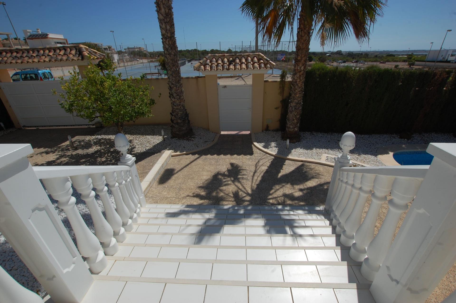 5-Bedroom Villa in Centro de la Ciudad Quesada, Rojales - Image 14