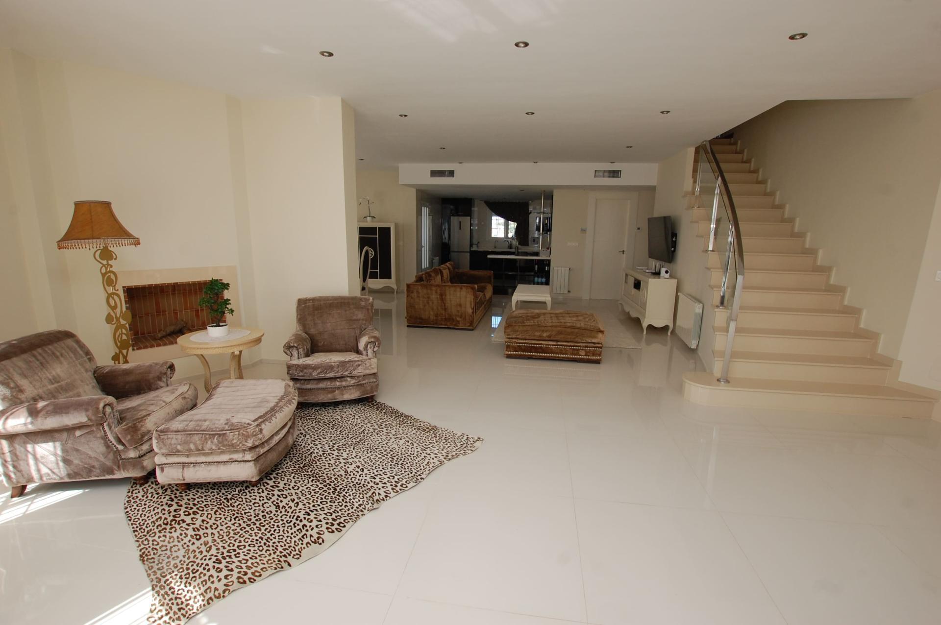 5-Bedroom Villa in Centro de la Ciudad Quesada, Rojales - Image 15