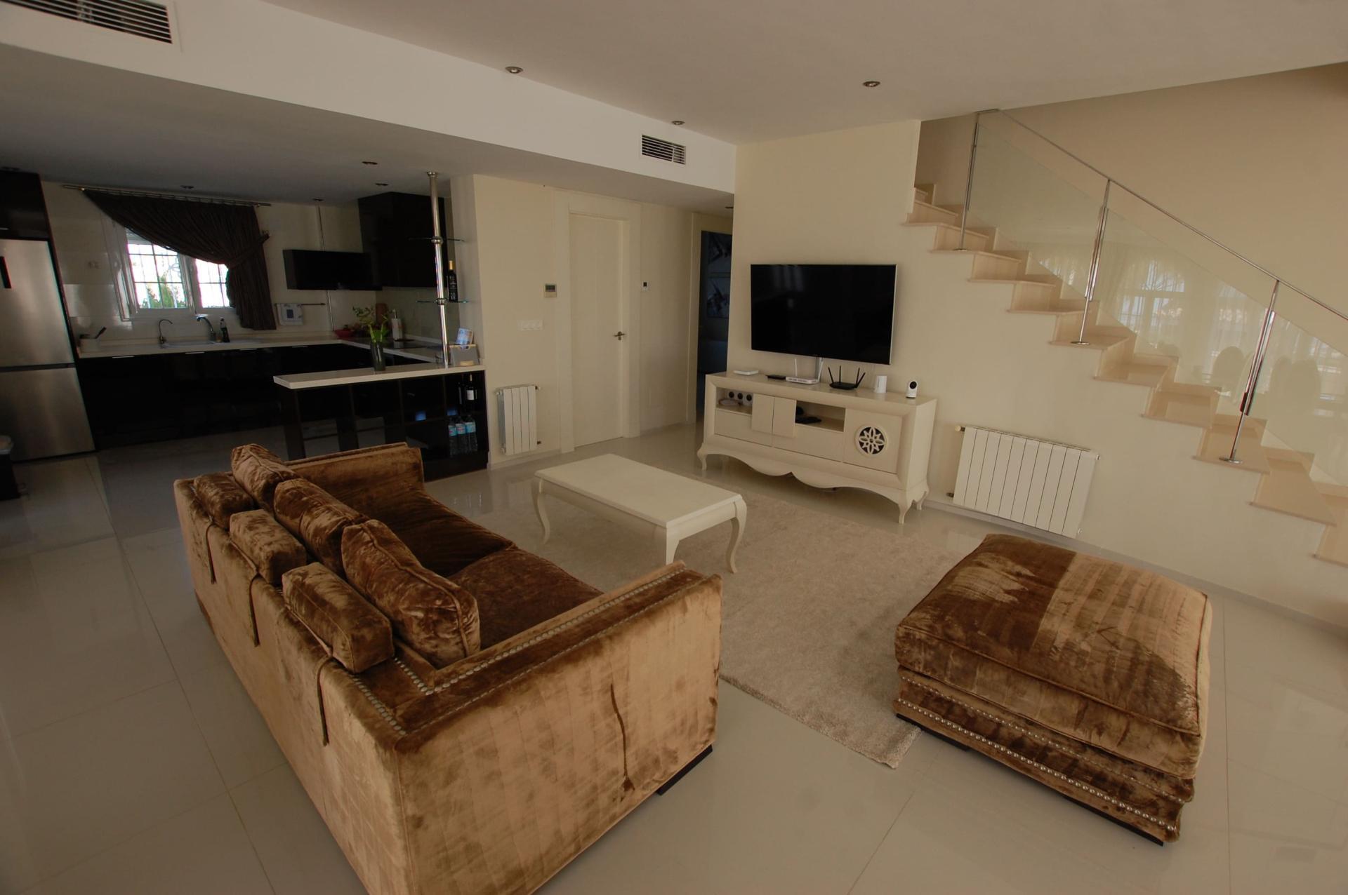 5-Bedroom Villa in Centro de la Ciudad Quesada, Rojales - Image 20