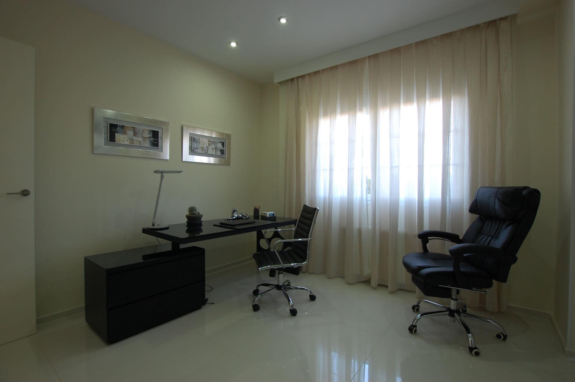 5-Bedroom Villa in Centro de la Ciudad Quesada, Rojales - Image 30
