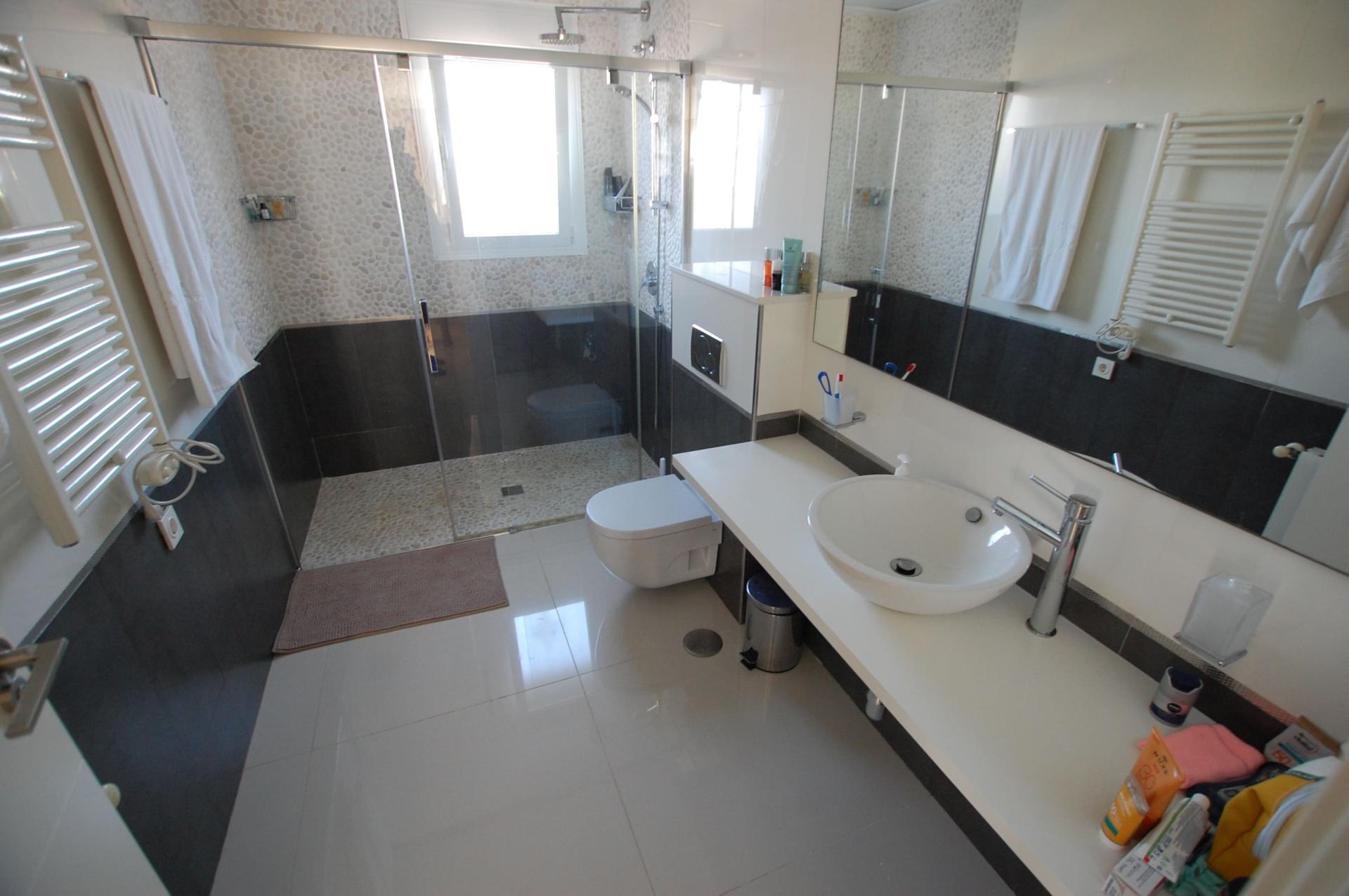 5-Bedroom Villa in Centro de la Ciudad Quesada, Rojales - Image 31