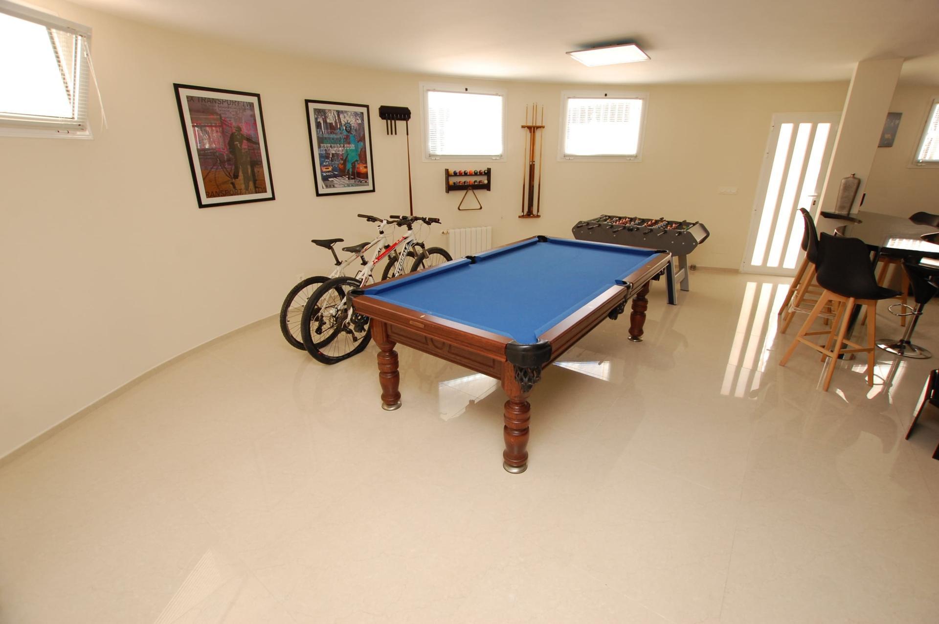 5-Bedroom Villa in Centro de la Ciudad Quesada, Rojales - Image 36