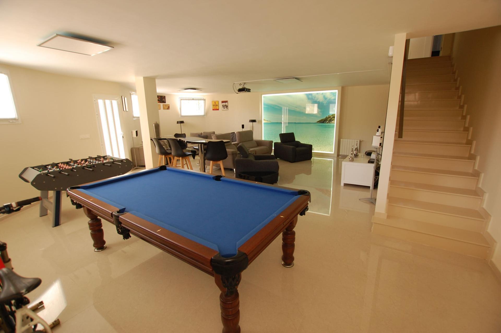 5-Bedroom Villa in Centro de la Ciudad Quesada, Rojales - Image 37