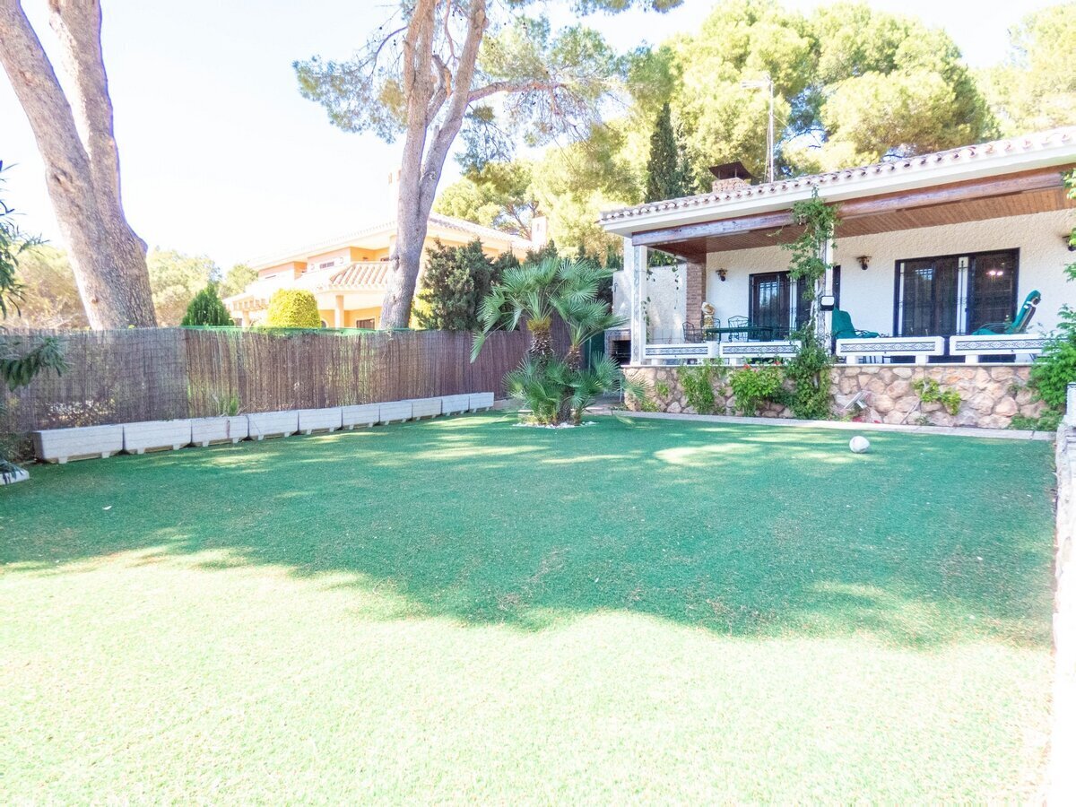 6-Bedroom Villa in Aguamarina, Orihuela Costa - Image 27