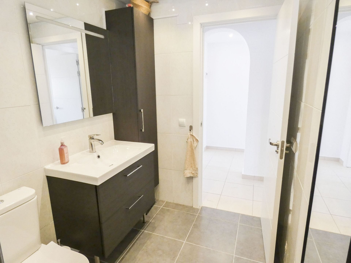 5-Bedroom Detached House in Ciudad Quesada, Rojales | Sun... - Image 11