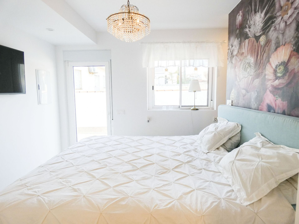 5-Bedroom Detached House in Ciudad Quesada, Rojales | Sun... - Image 16